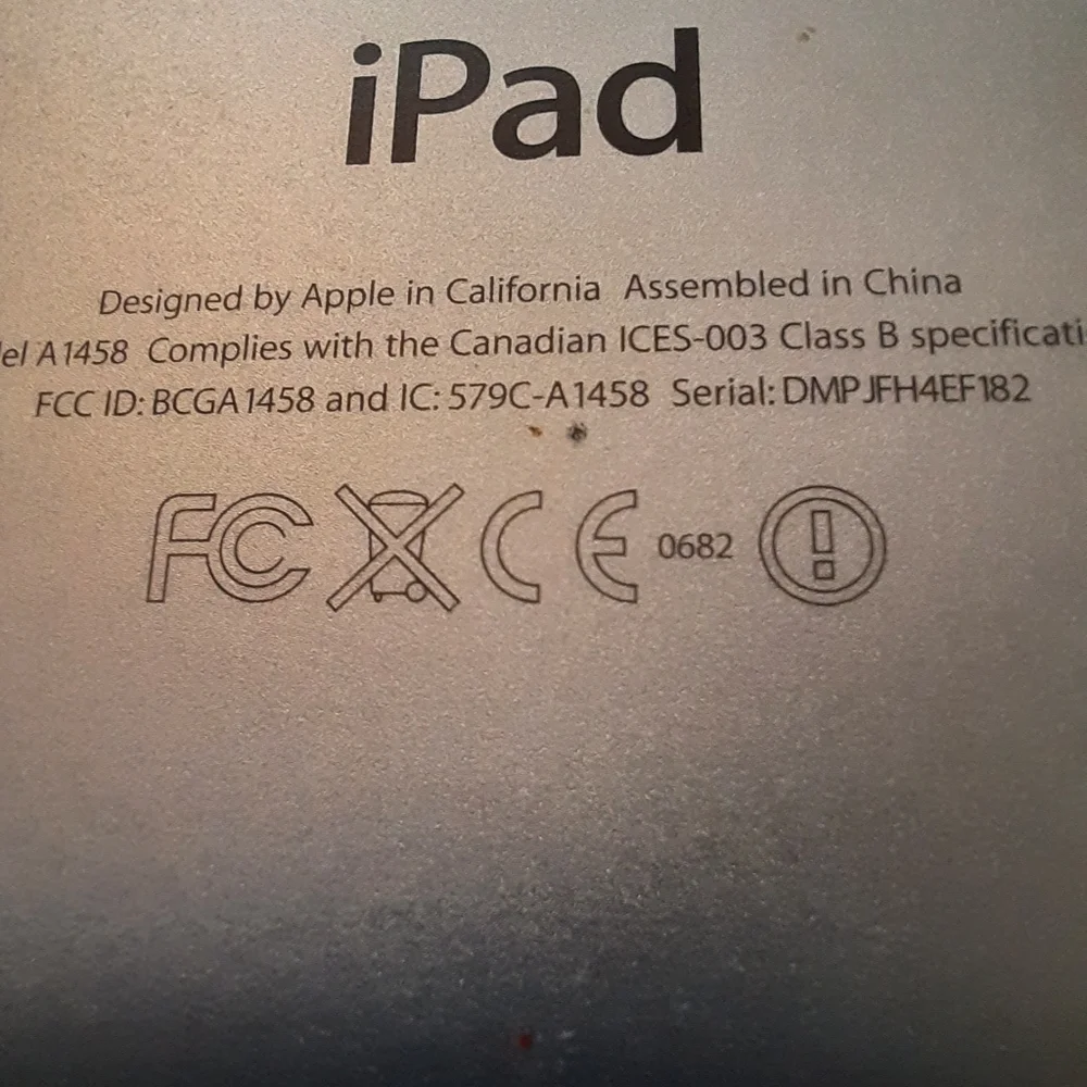 APPLE IPAD 2012 3 Version VERY GOOD CONDITION , 9,7 GENTLE USED $200